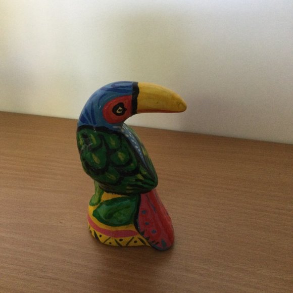 Two hand painted parrot figurines 8" & 4" tall wood and ceramic standing parrots - Picture 9 of 11